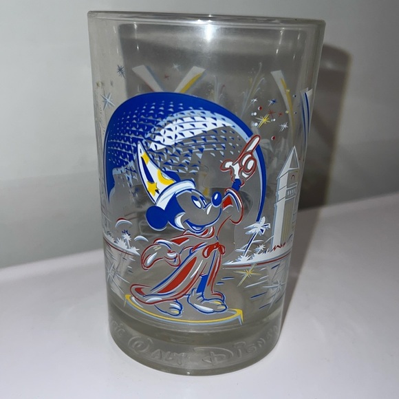 Walt Disney World 25 glass. - Picture 1 of 7
